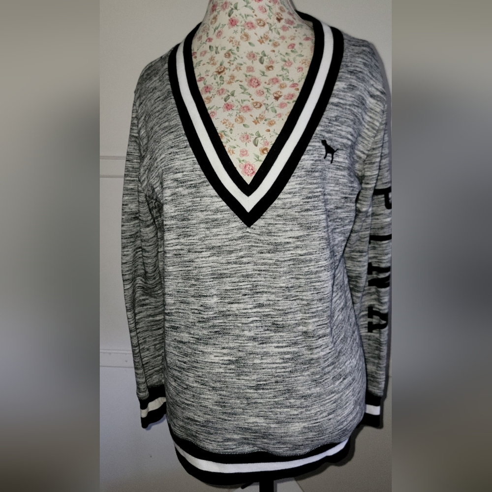 Victoria's Secret Black and Gray V-Neck Sweater SIZE XS